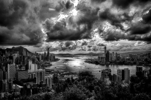 Storming City