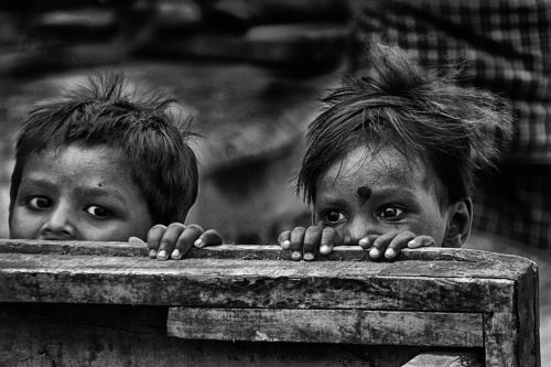 Inquisitive Kids - Agra