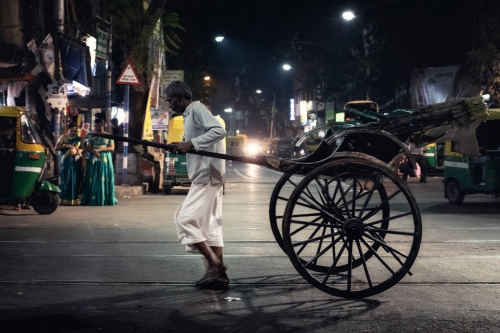 Kolkata's hand-pulled rickshaw