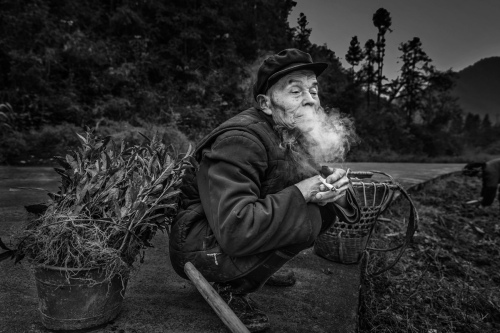 Past as smoke