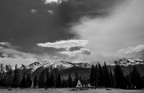 Auspicious clouds snow mountains