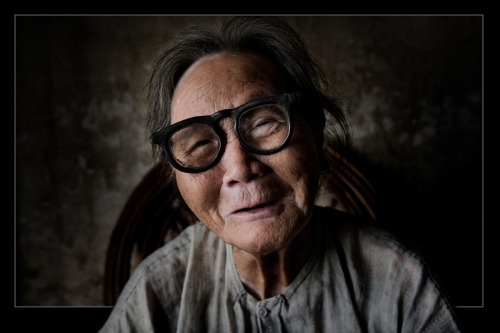 EYEGLASS