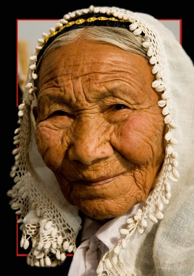 OLD UYGUR WOMAN