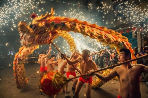 Fire dragon dance