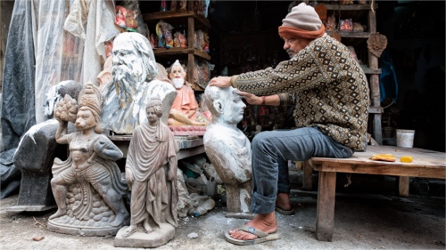skilled sculptor 01