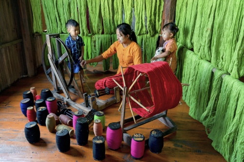 Spinning yarn