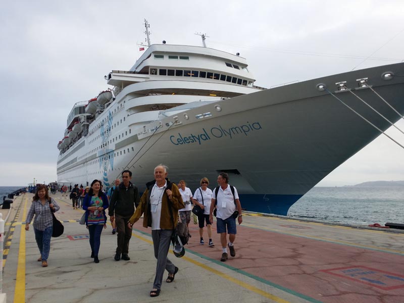 Pack your camera, we leave for... Greece!